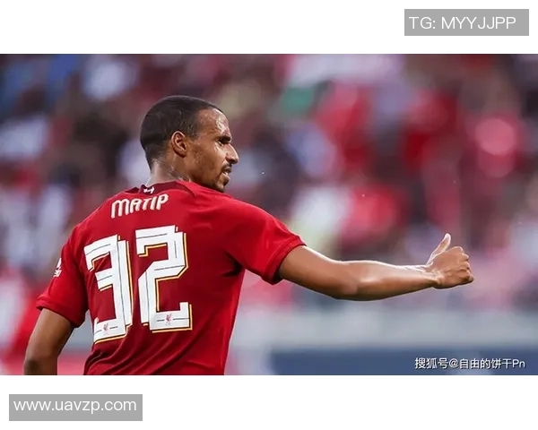 足球球星泪水背后的故事：荣耀与失败交织的情感瞬间